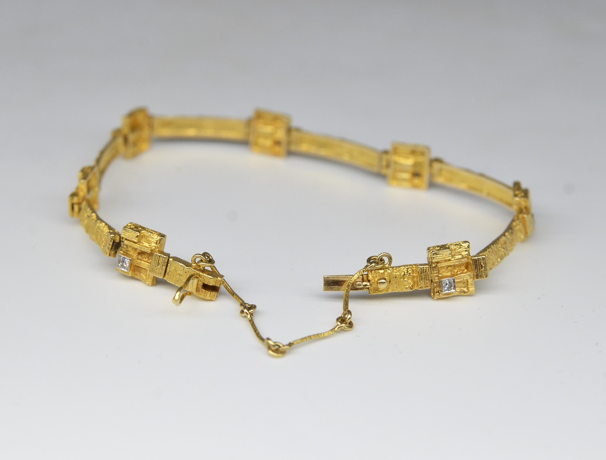 Timanttietapit bracelet designed by Björn Weckström 1