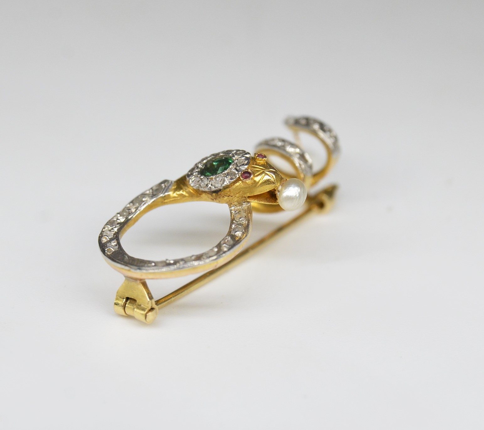 Brooch with Aesculapian Snake 5