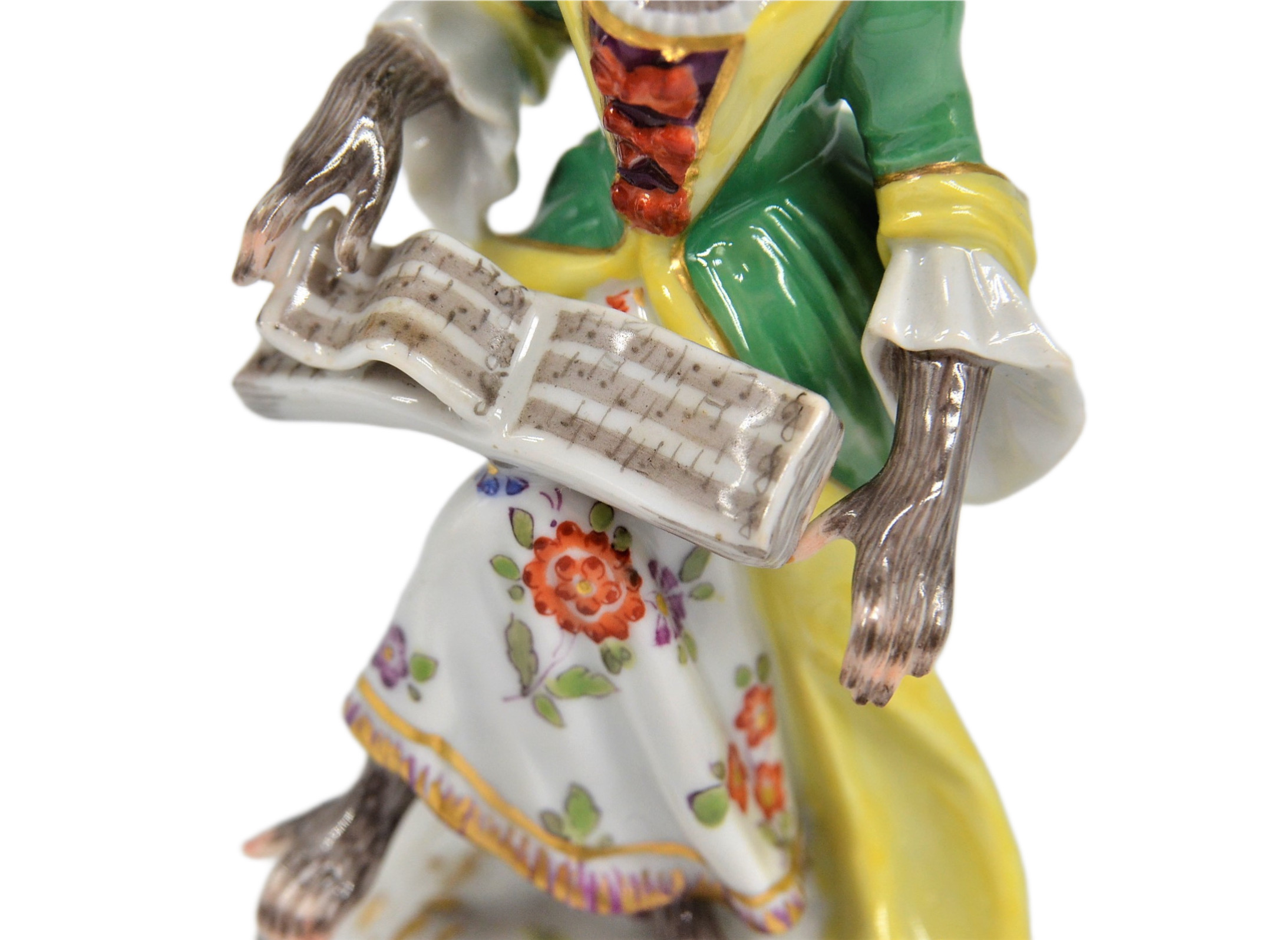 'Singer' figurine from 'Monkey Orchestra' 0