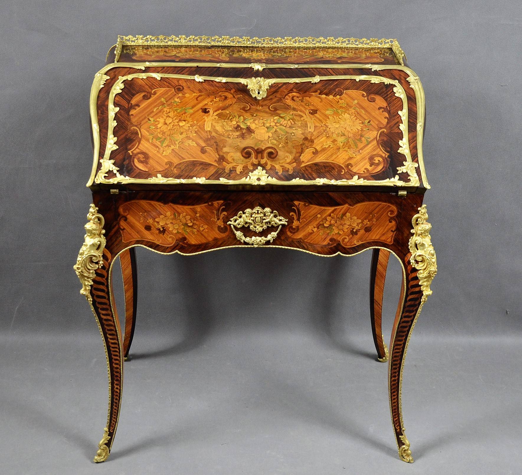 Luxurious cabinet 13