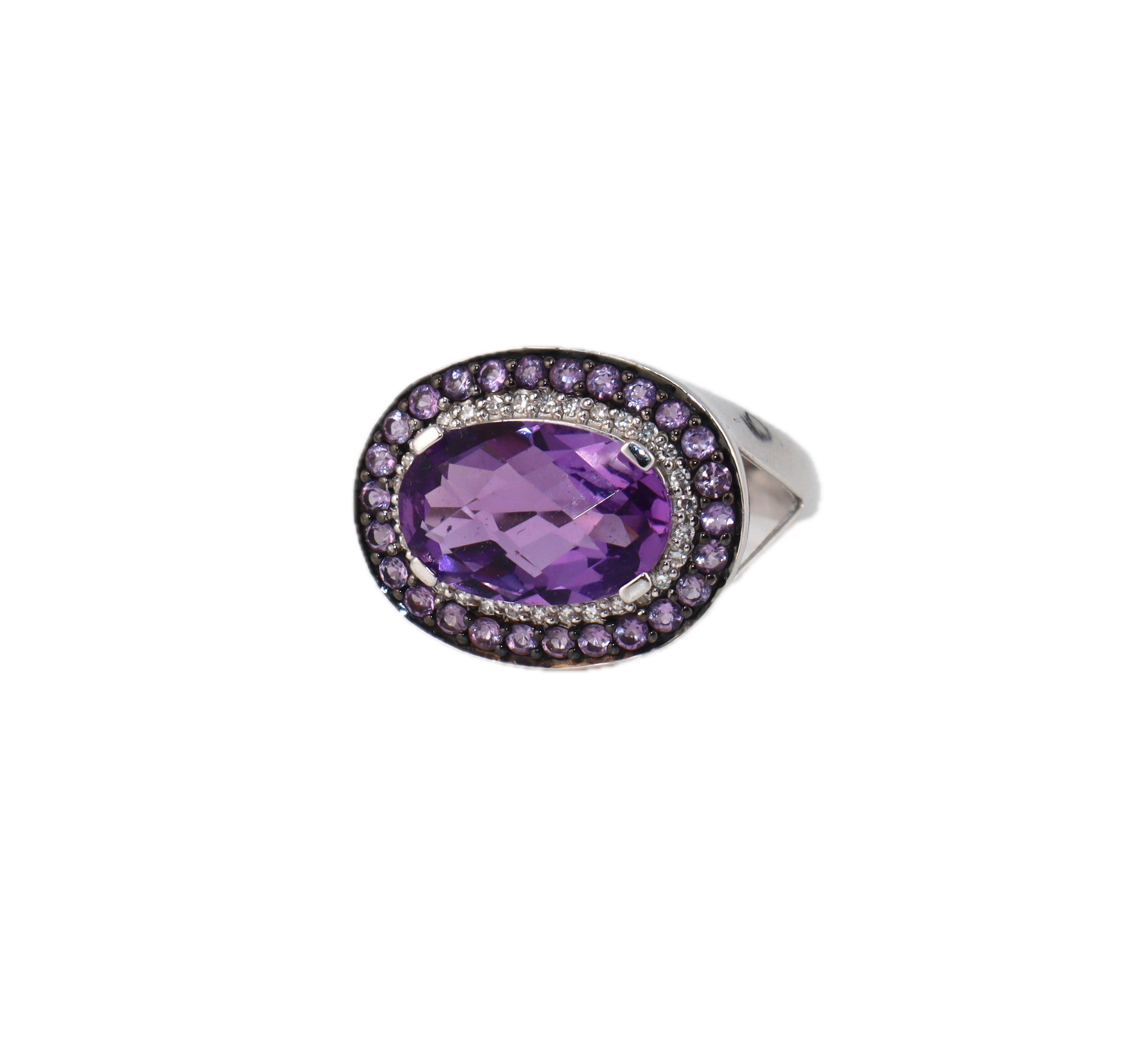 Ring with amethysts and diamonds 2