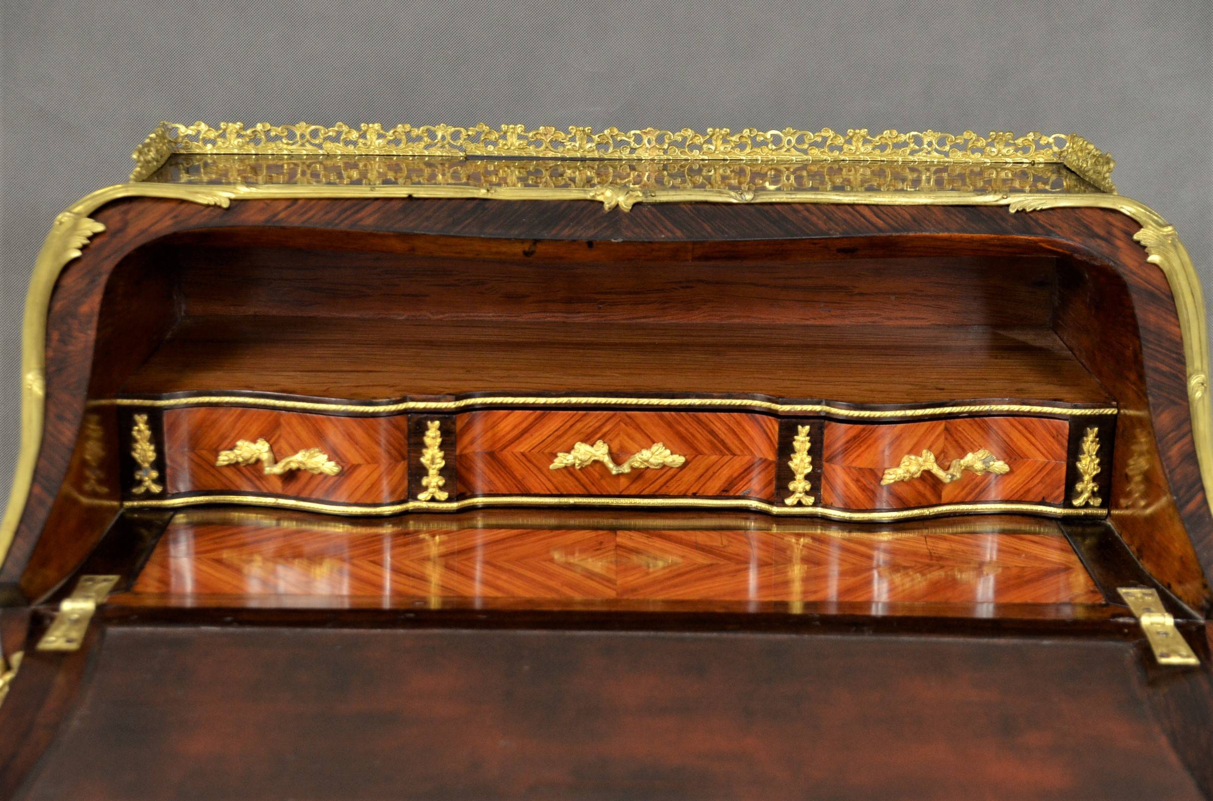 Luxurious cabinet 3