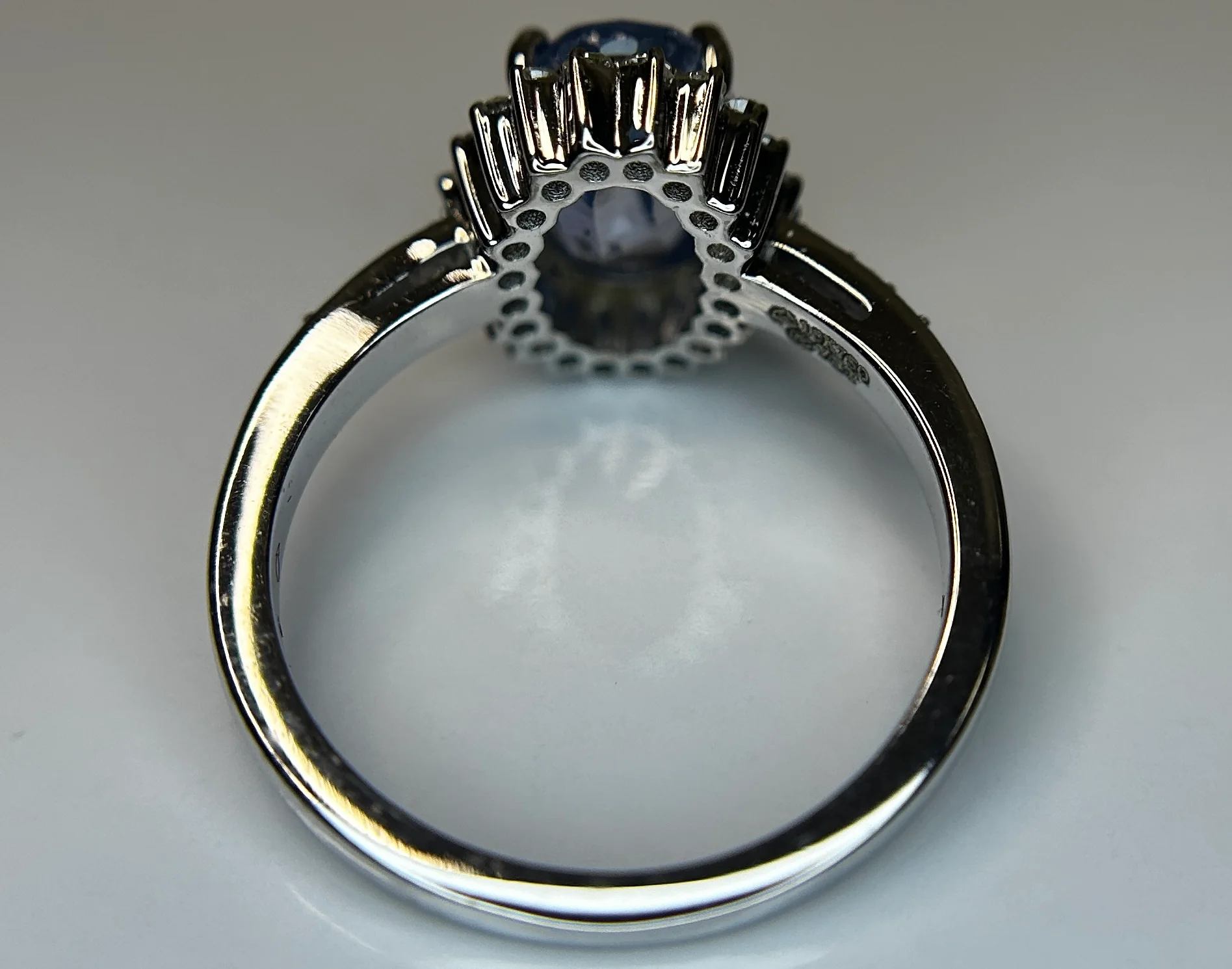 Ceylon Sapphire Ring 3