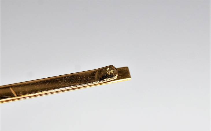 A tie clip / bar 3