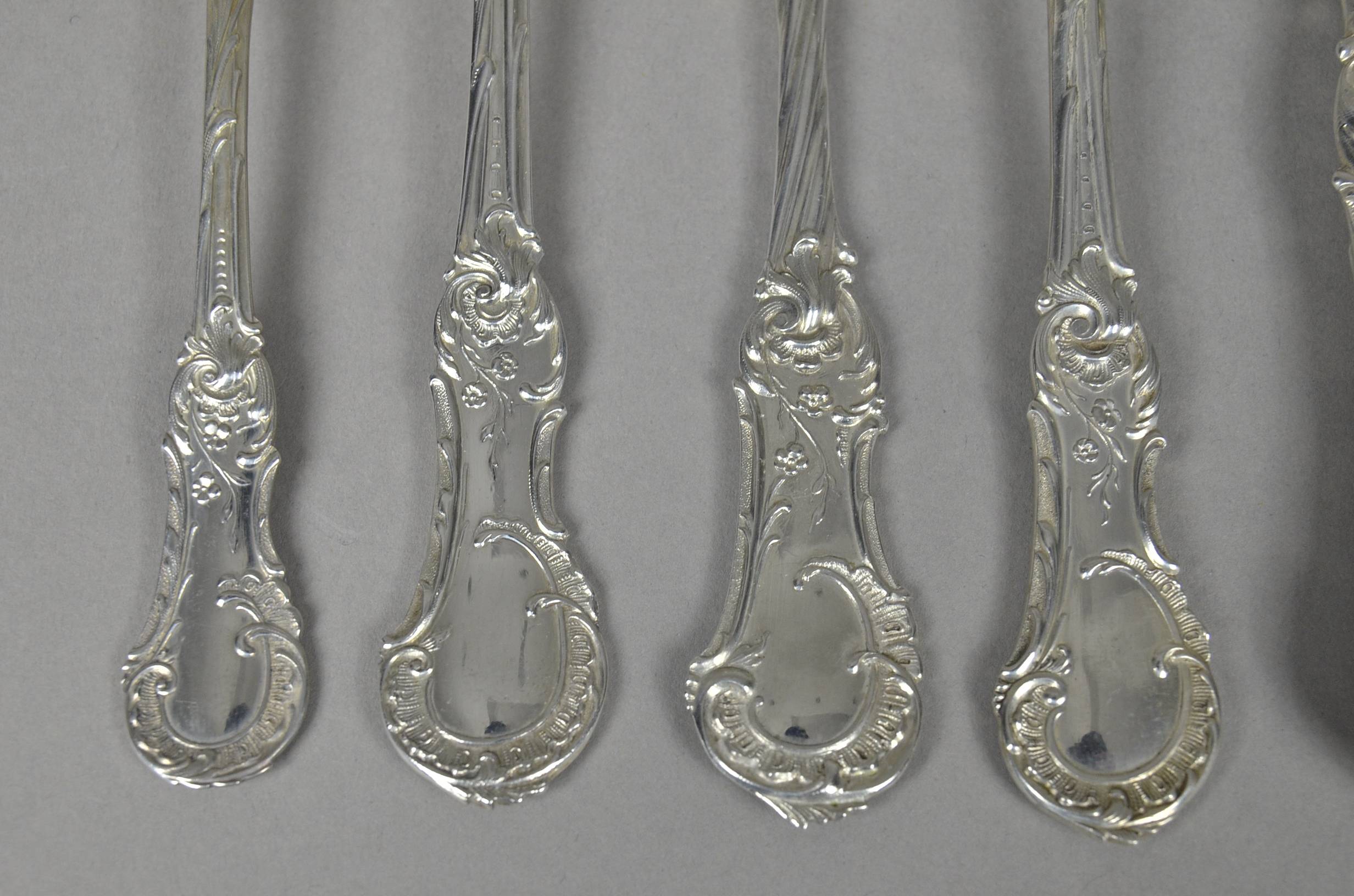 Set of table silverware 6