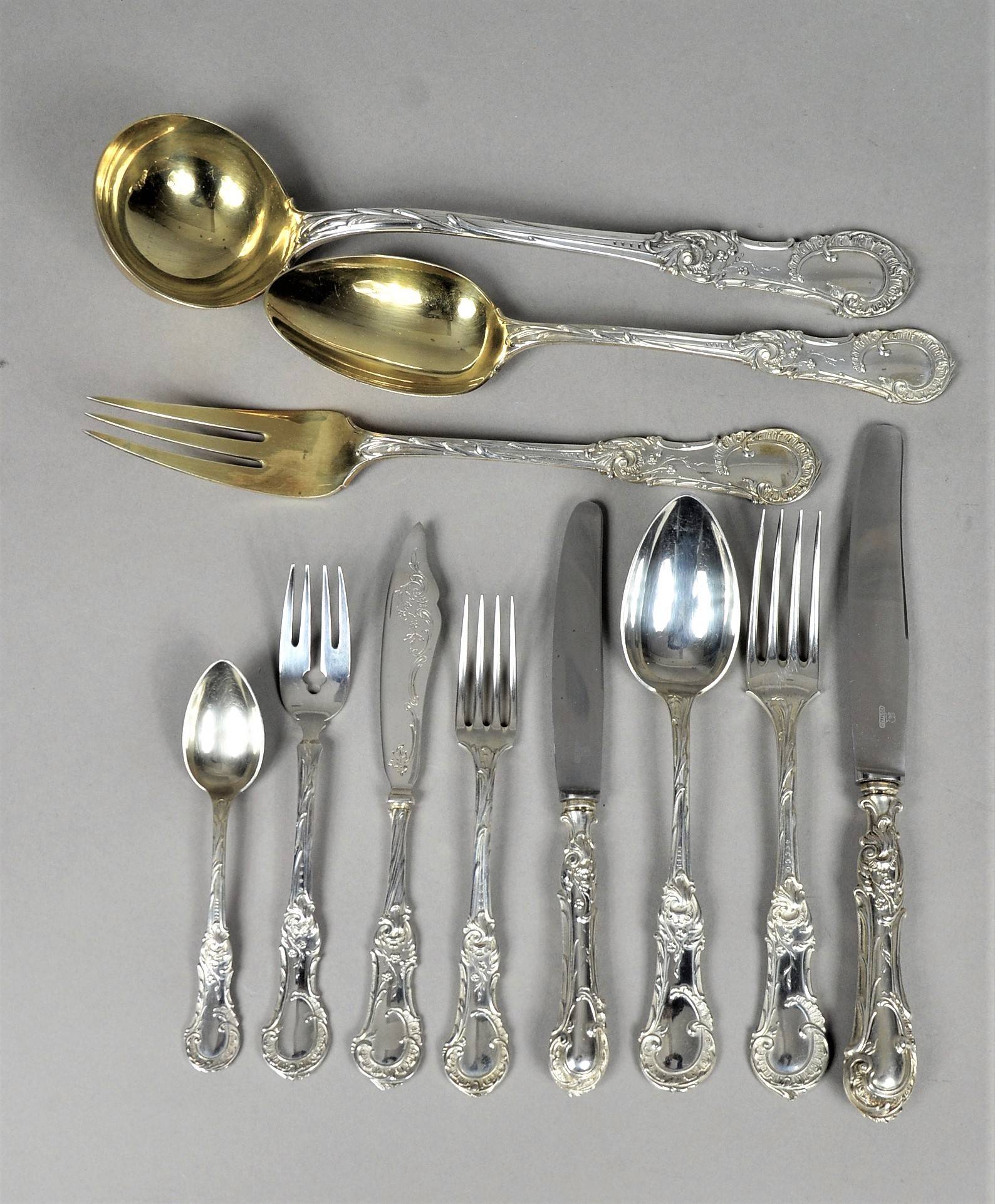 Set of table silverware 4