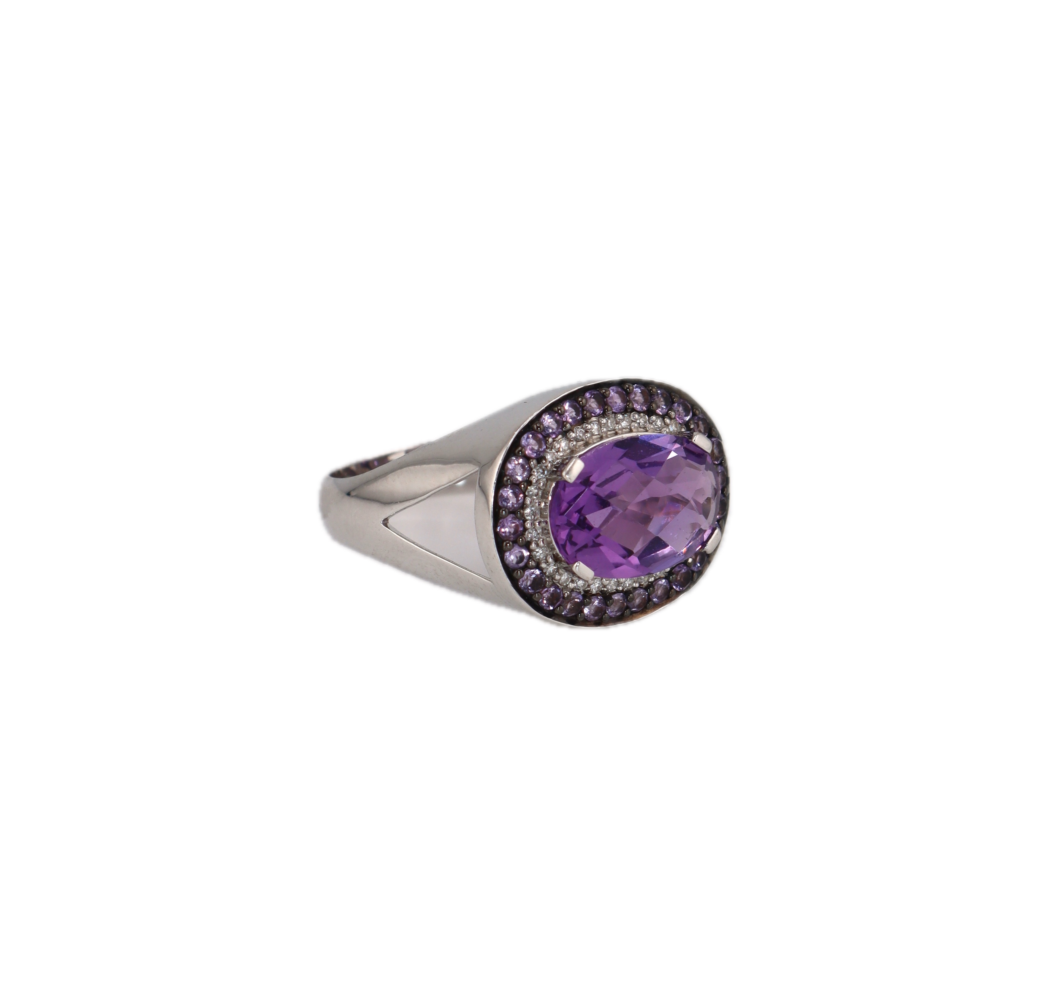 Ring with amethysts and diamonds 5