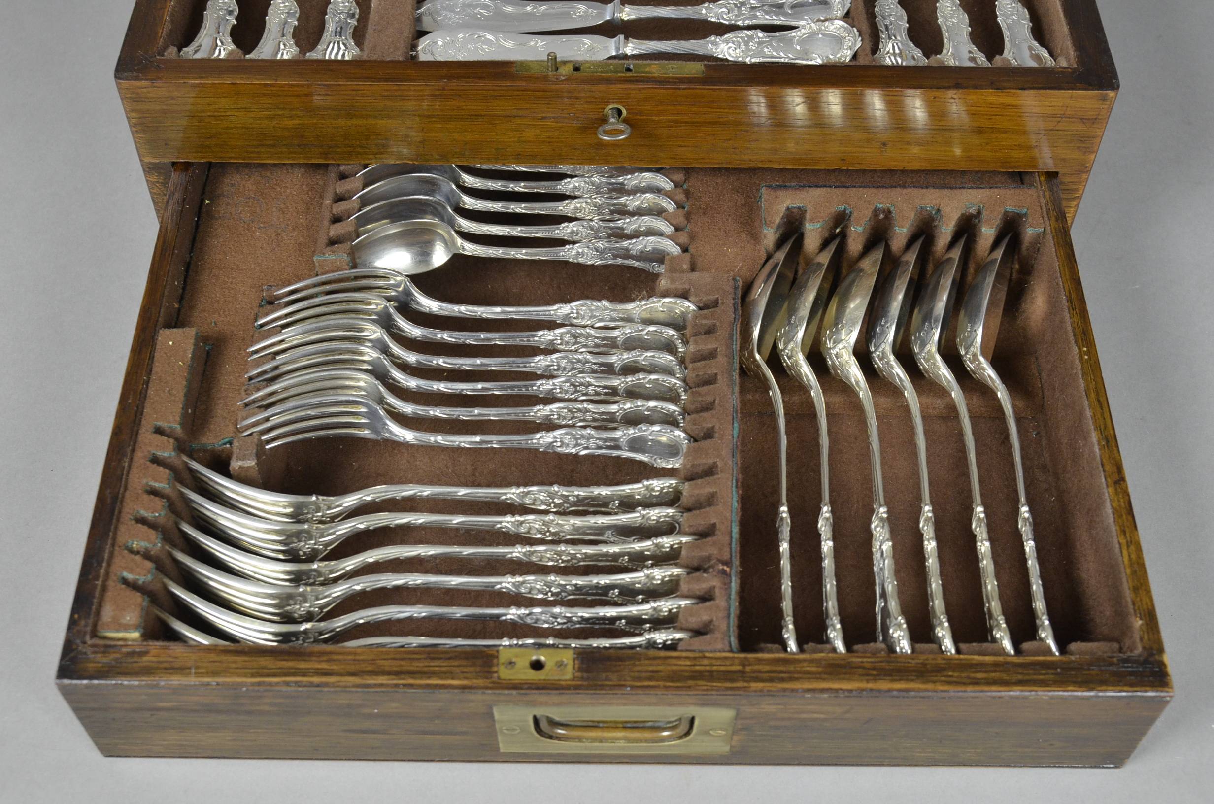 Set of table silverware 2
