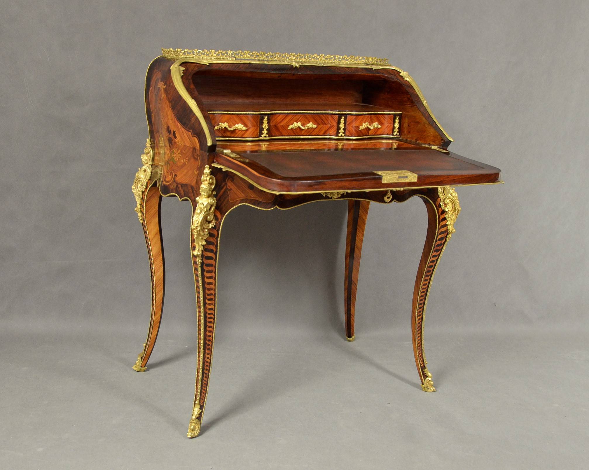 Luxurious cabinet 2