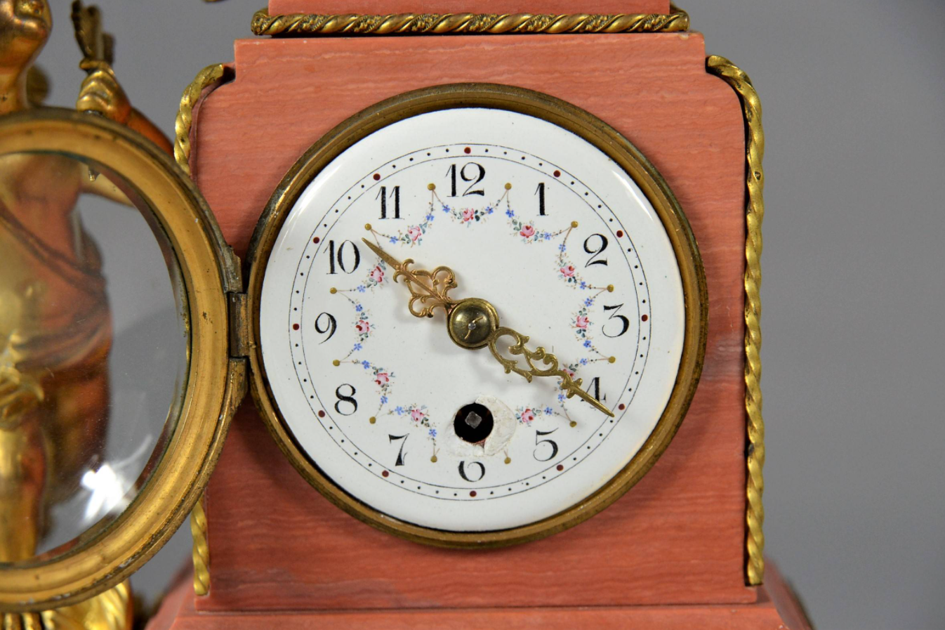 Boudoir commode clock 0