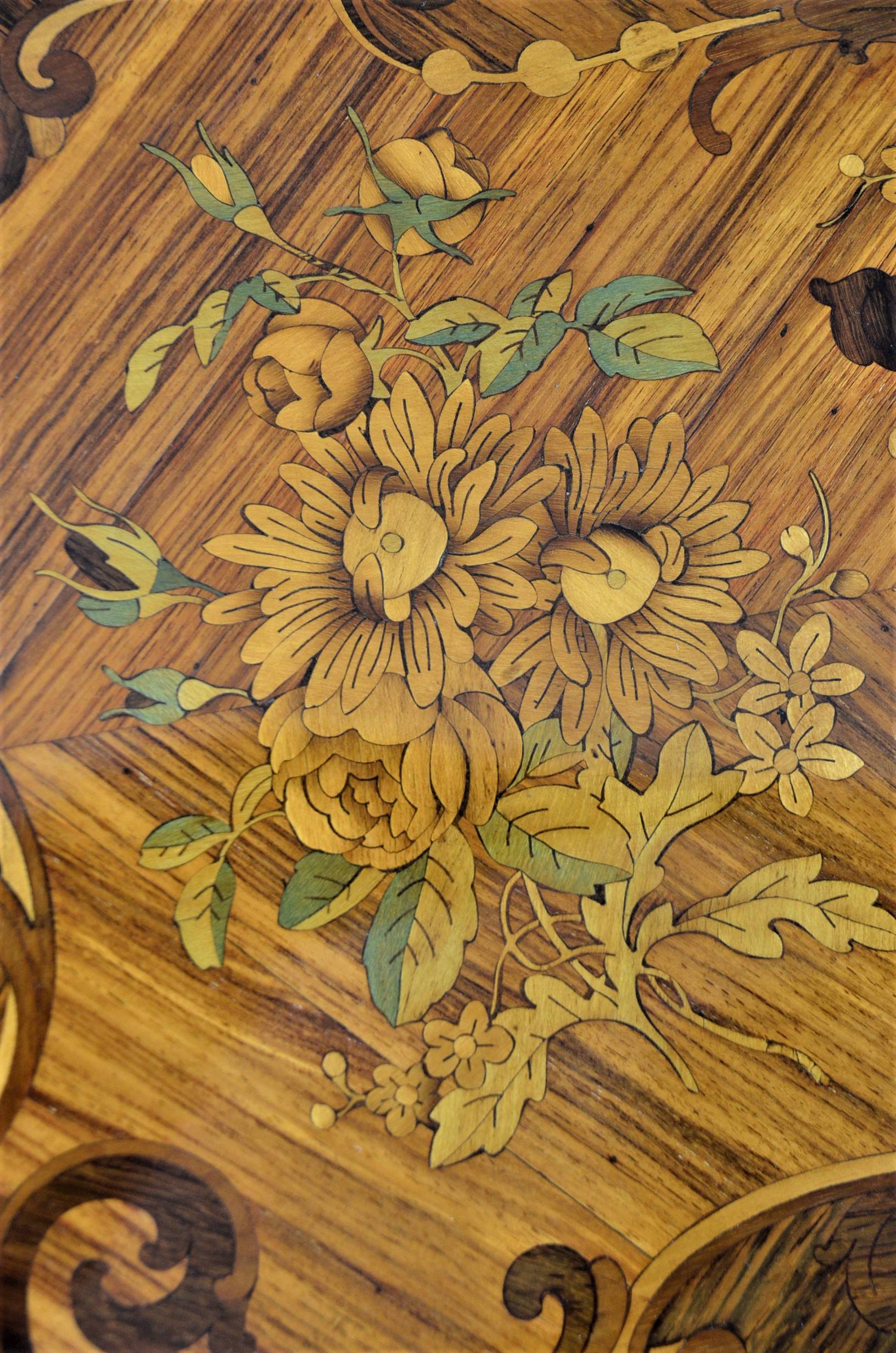 Luxurious cabinet 10