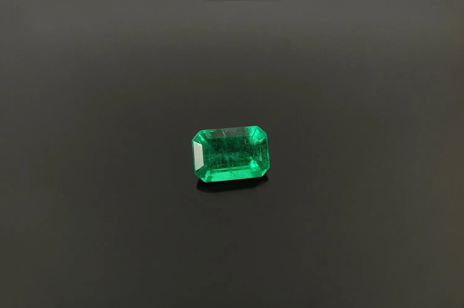 Emerald 1.37 ct