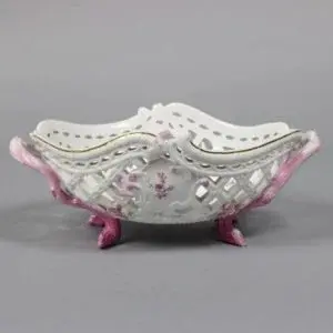 Decorative openwork plateau