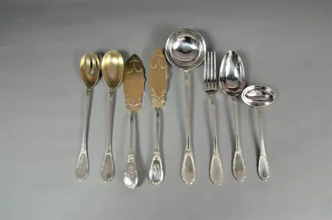 A set of service cutlery