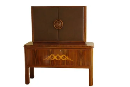 Art deco bar 1920s