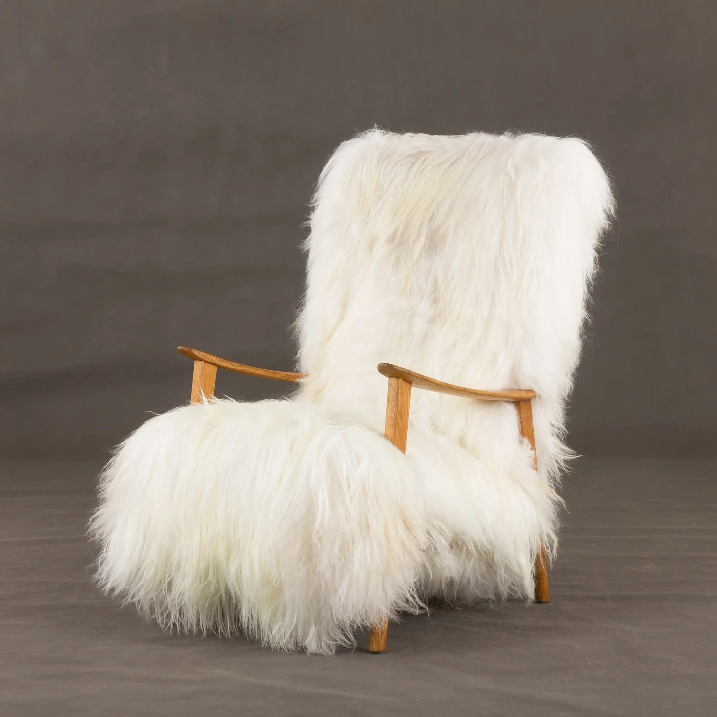 High armchair in sheep's clothing