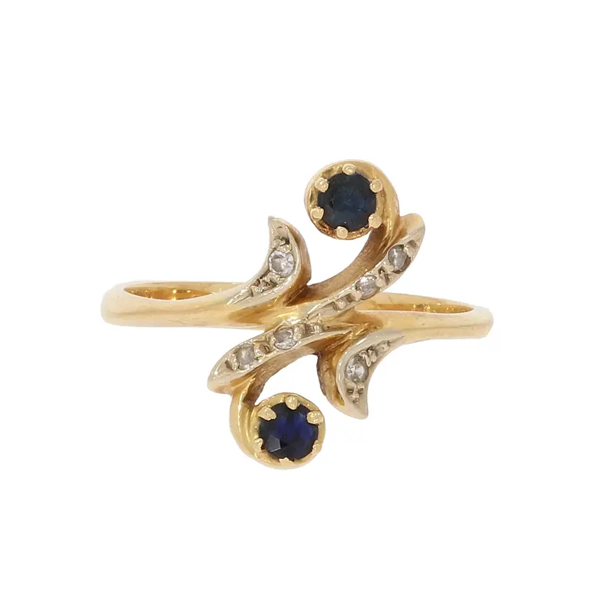Floral motif ring