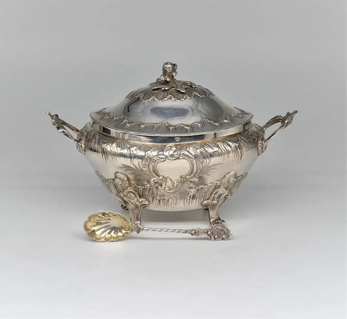 Sugar bowl with spoon