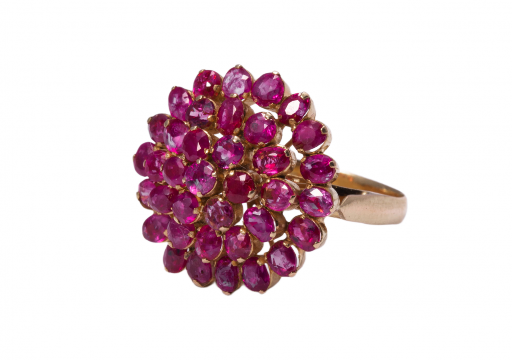 Gold ring with rubies